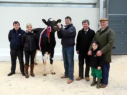 Sponsor Ian Plews (Cogent) Jane Soulsby (Pfizer) Littlecoop Breeze 68, Bill Moor (Handler), Johnstone Rae (Judge), Seymour Moor and Master William Moor.